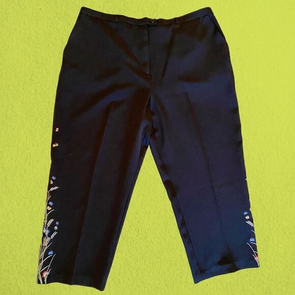 90s vintage black high waisted capri pants with embroidered butterflies - Picture 1 of 10
